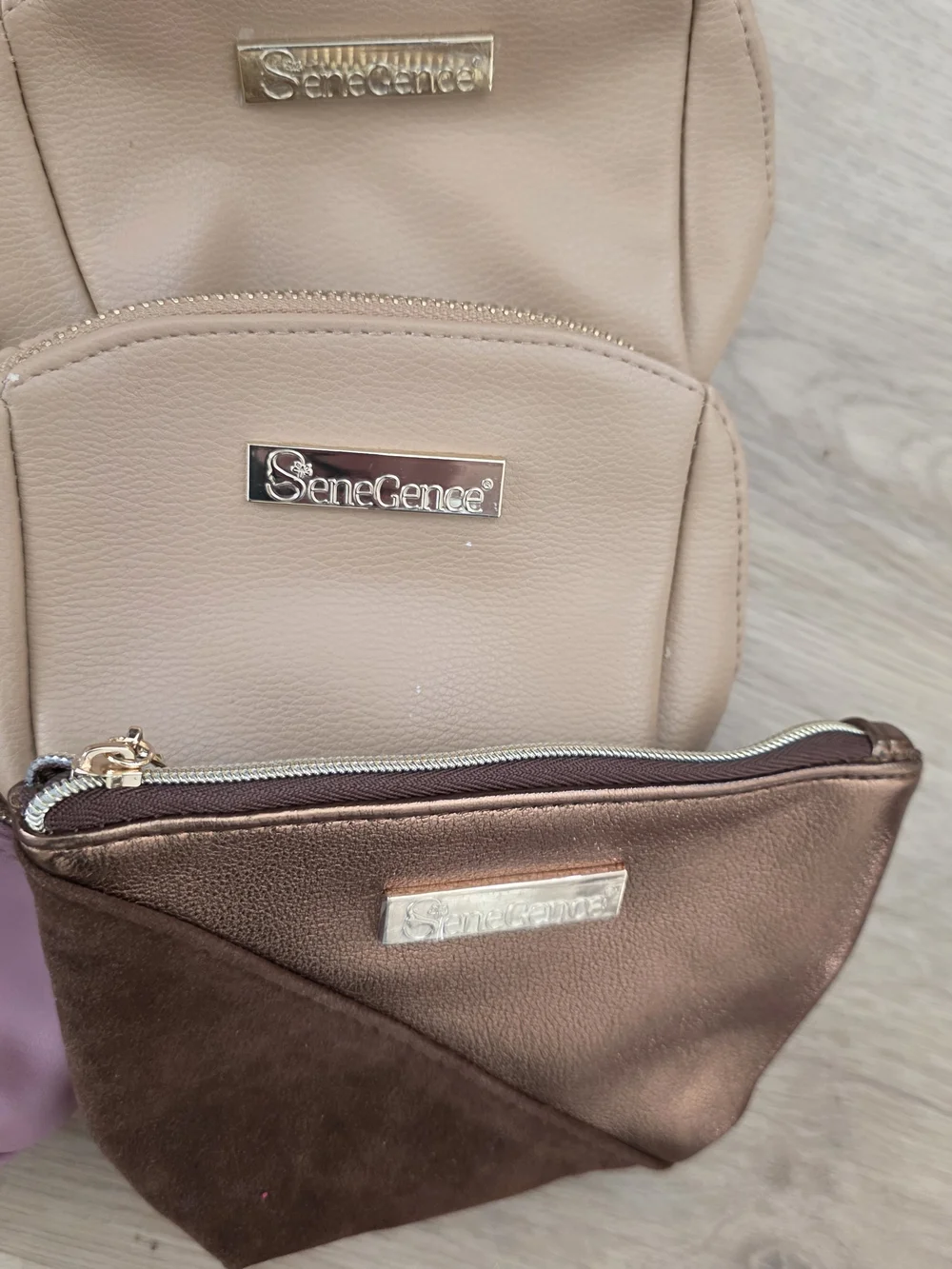 SeneGence compact cosmetic